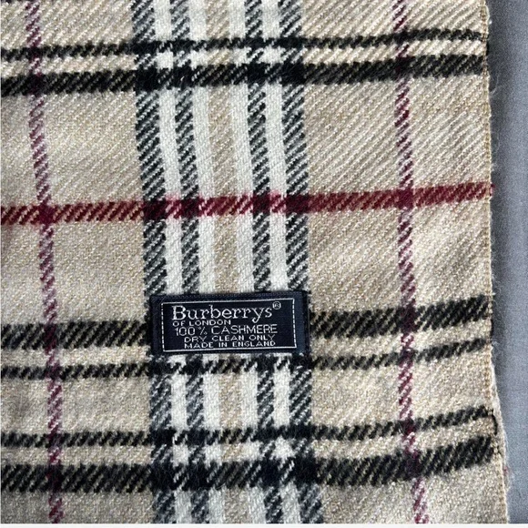 Burberry Classic Beige Plaid Scarf - Picture 2 of 3
